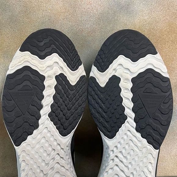 Nike Odyssey React 2 Shield BQ1672-002 Women's Black & Purple Running Shoe Sz 9M - Picture 14 of 16